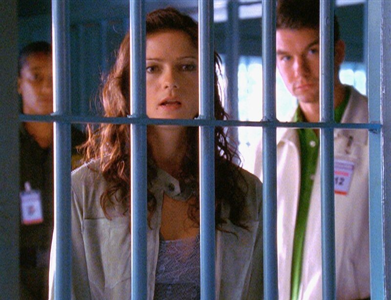 Die Zeit drängt. Können Dr. Cavanaugh (Jill Hennessy) und Detective Hoyt (Jerry O’Connell) die Hinrichtung verhindern? – Bild: RTL /​ NBC Universal.