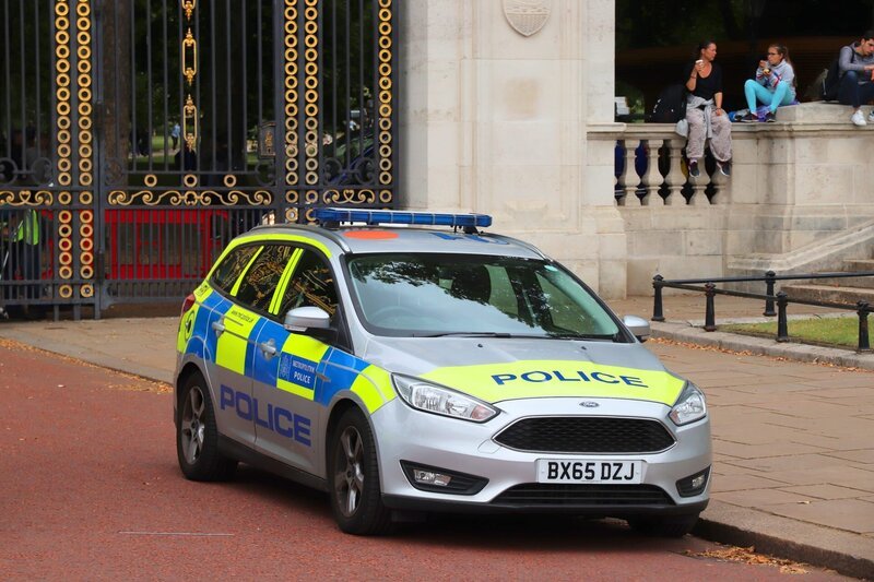 British Police Ford Focus car – Bild: Shutterstock /​ Shutterstock /​ Copyright (c) 2020 Tupungato/​Shutterstock. No use without permission. /​Editorial Use Only.
