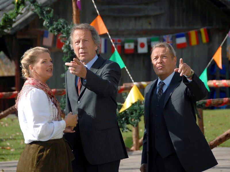 Heimat zu verkaufen – Bild: SWR/​MDR/​ORF/​Alfons Kowatsch