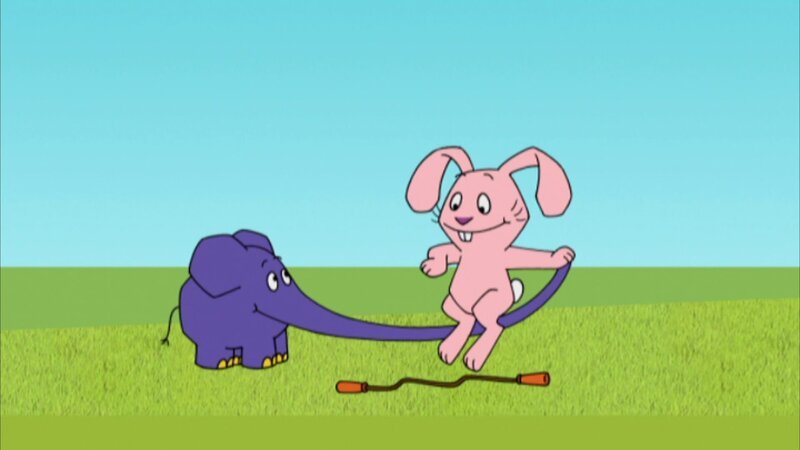 Hase und Elefant haben viel Spaß beim Seilspringen. – Bild: WDR
