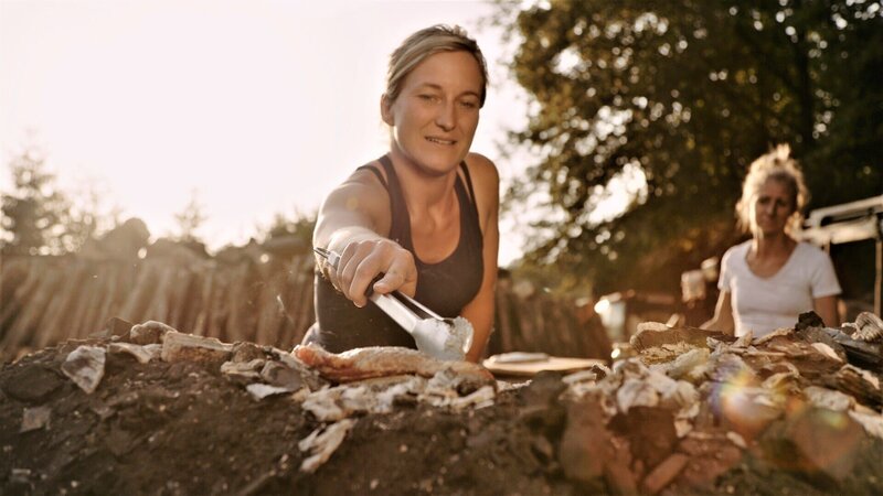 Glück am Grill – Bild: Thomas Beckmann /​ Eckert Film /​ ServusTV