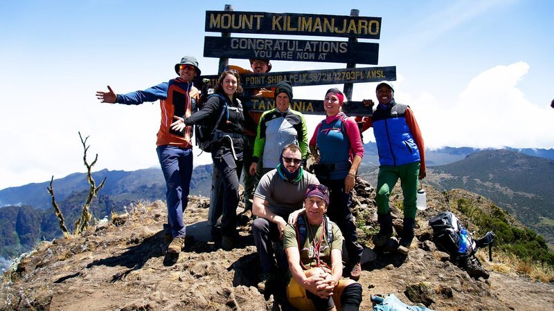 Zwischenhalt beim Aufstieg auf den Kilimandscharo – Bild: SRF