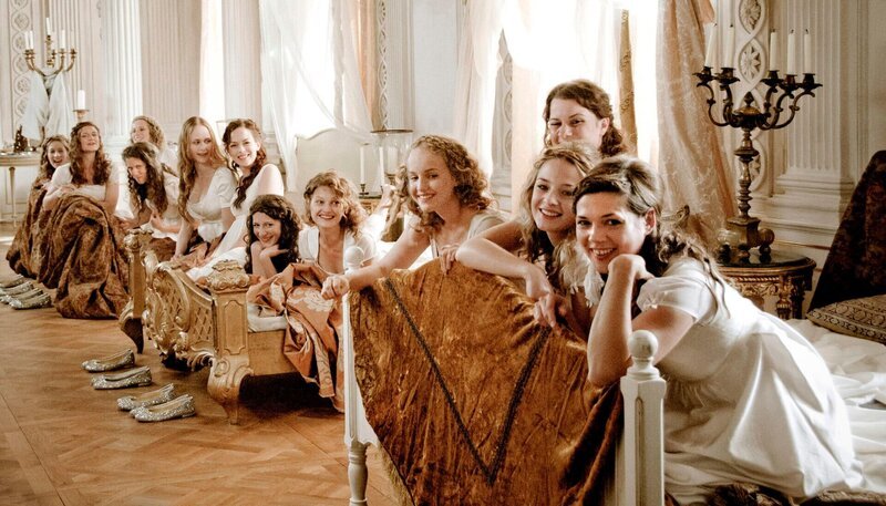 Die 12 Prinzessinnen. – Bild: MDR/​Nik Konietzny