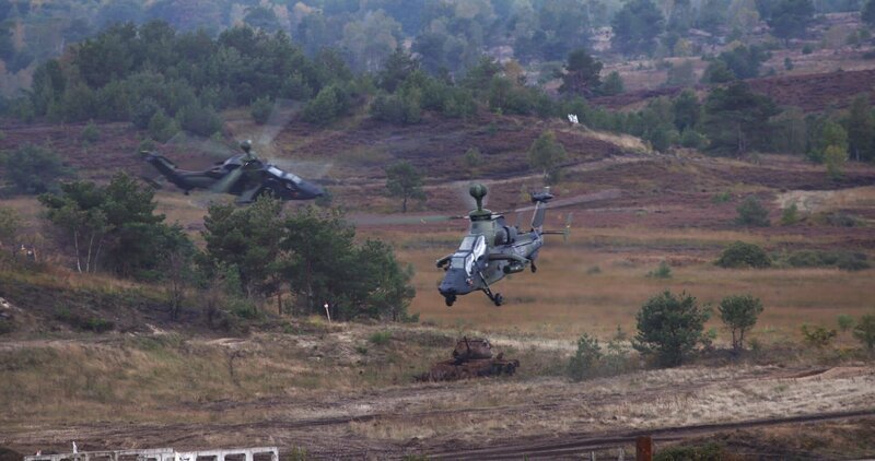 Kampfhubschrauber Tiger der Bundeswehr: später, und teurer als geplant, geliefert. – Bild: ZDF Kampfhubschrauber Tiger der Bundeswehr: später, und teurer als geplant, geliefert. – Bild: ZDF