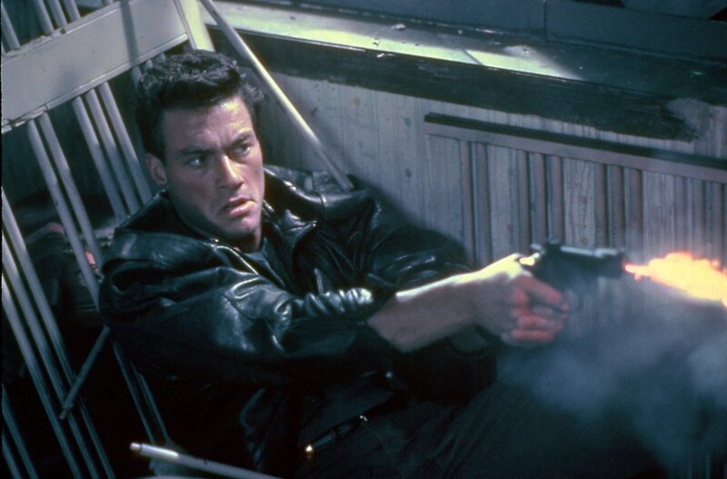 Undercover-Cop Burke (Jean-Claude Van Damme) – Bild: port.hu