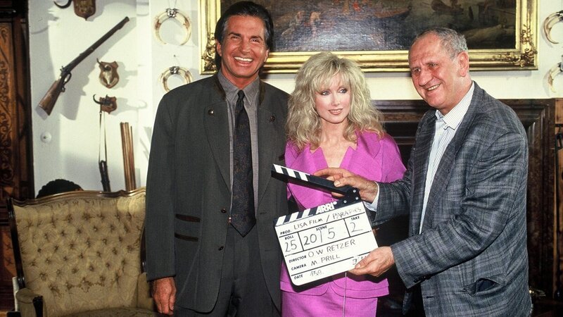 George Hamilton, Morgan Fairchild, Karl Spiehs. – Bild: ORF/Lisa Film George Hamilton, Morgan Fairchild, Karl Spiehs. – Bild: ORF/Lisa Film