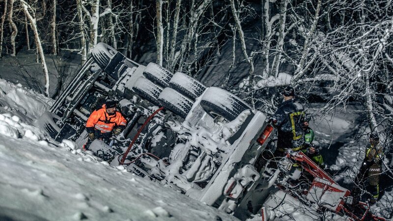OVERHALLA, NORWAY – Jo Roger at a rescue of a toppled over truck.(photo credit: National Geographic Channels) – Bild: 2016 National Geographic Partners, LLC. All rights reserved. Lizenzbild frei