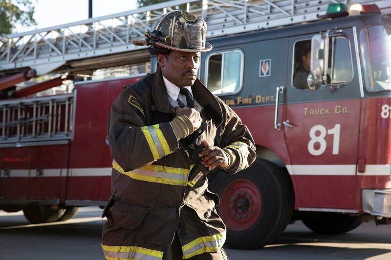Chicago Fire Staffel 8 Folge 7 – Eamonn Walker als Chief Wallace Boden – Bild: SRF/​2019 NBC Universal