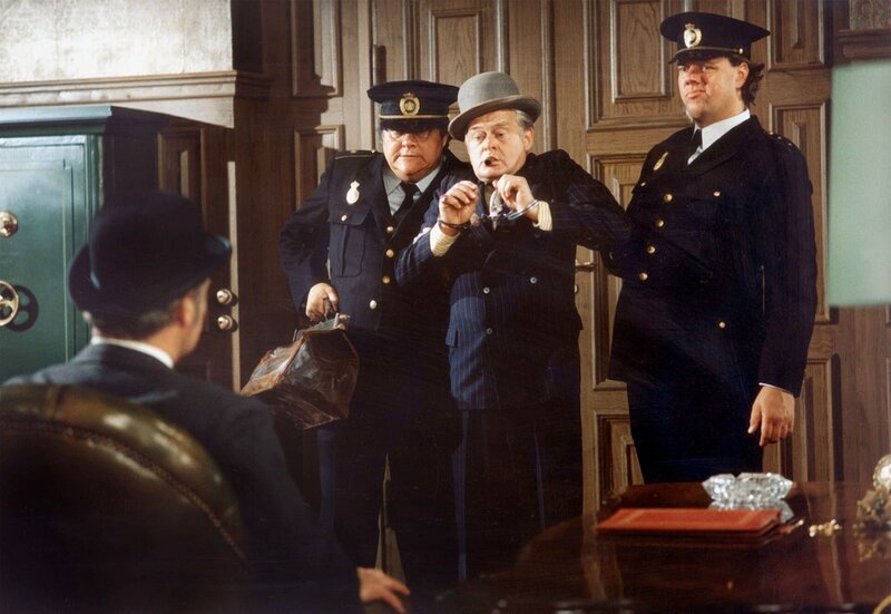 Egon Olsen (Ove Sprogöe) in Schwierigkeiten. – Bild: MDR/DEGETO Egon Olsen (Ove Sprogöe) in Schwierigkeiten. – Bild: MDR/DEGETO