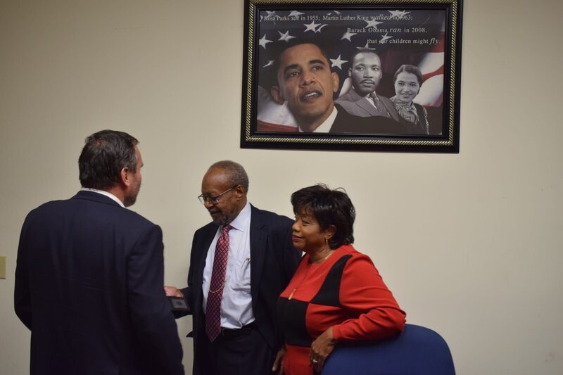 Michael Ware with the President and Vice President of the NAACP in Charleston to hear their perspective of the South. – Bild: National Geographic