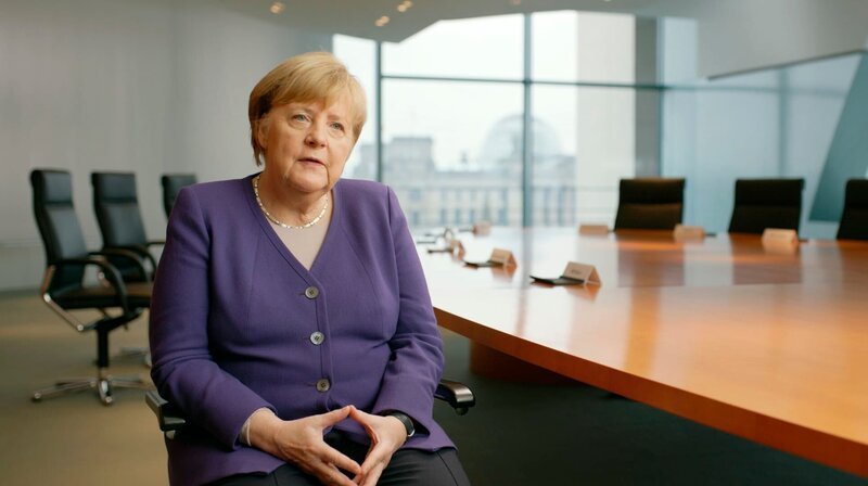 Angela Merkel beim Interview – Bild: MDR/BROADVIEW TV Angela Merkel beim Interview – Bild: MDR/BROADVIEW TV