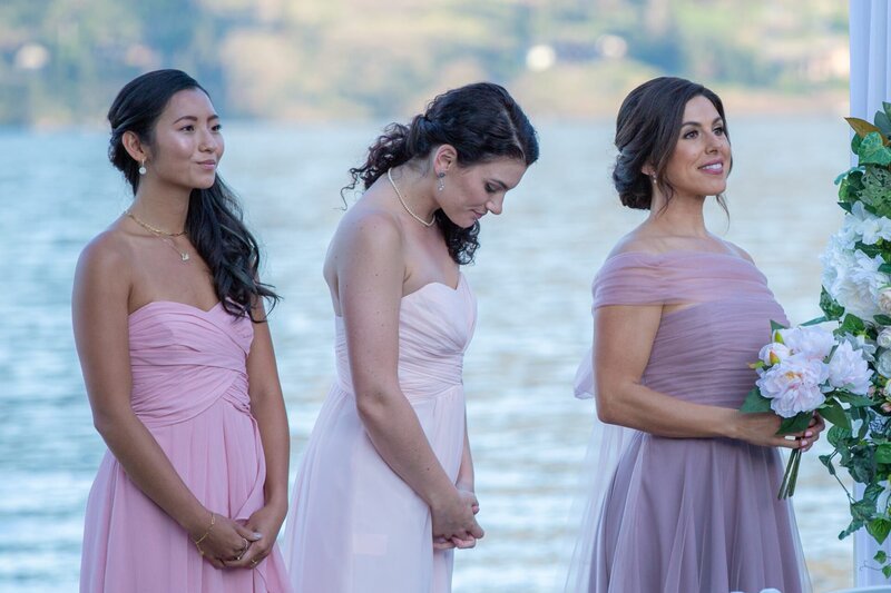 Olivia Owens (Cristina Rosato, re.) – Bild: CMW Winter Productions Inc. Olivia Owens (Cristina Rosato, re.) – Bild: CMW Winter Productions Inc.