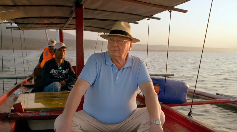 Robert Hetkämper reist mit Bus und Boot über die Philippinen und trifft interessante Menschen. – Bild: ZDF und NDR/​Andreas Nebeling.
