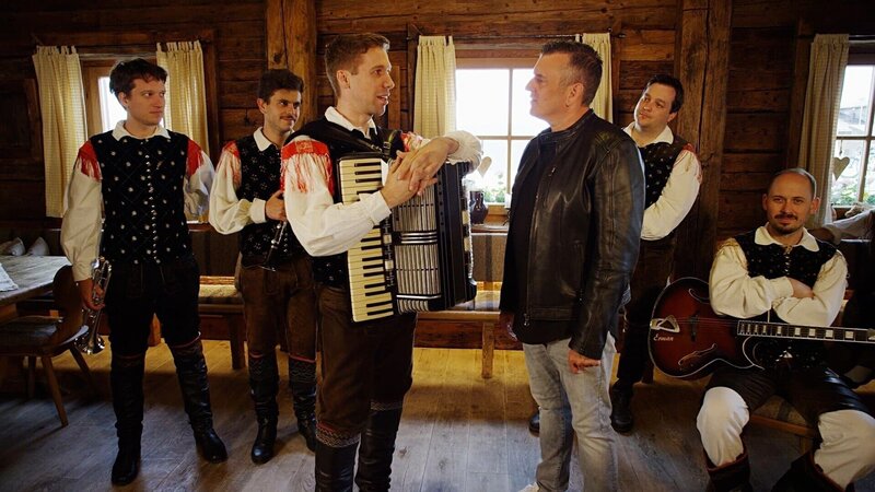 7 Stars. 7 Songs. 7 Sünden. – Bild: ORF/​televisionair