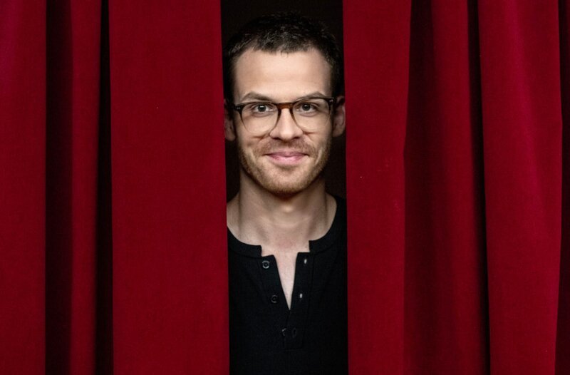 Pressebild der Aufzeichnung Martin Frank Kabarett Solo im Circus Krone. Weiteres Bildmaterial finden Sie unter www.br-foto.de. – Bild: Agentur Zweigold/​Constantin Entertainment/​Gila Sonderwald