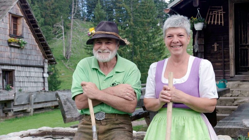 Max und Evi Schauer, Halter der Kitzhütte oberhalb vom Hollenstein. – Bild: ORF/​Clever Contents