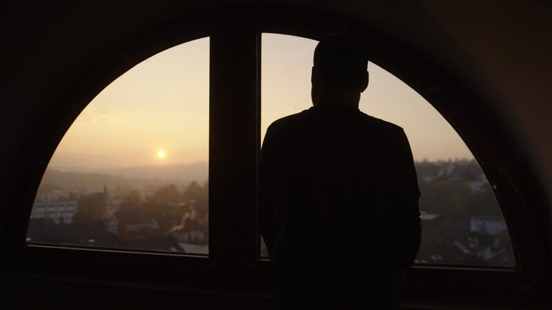 Allein unter Millionen – Bild: ZDF und Eva Gühne./​Eva Gühne