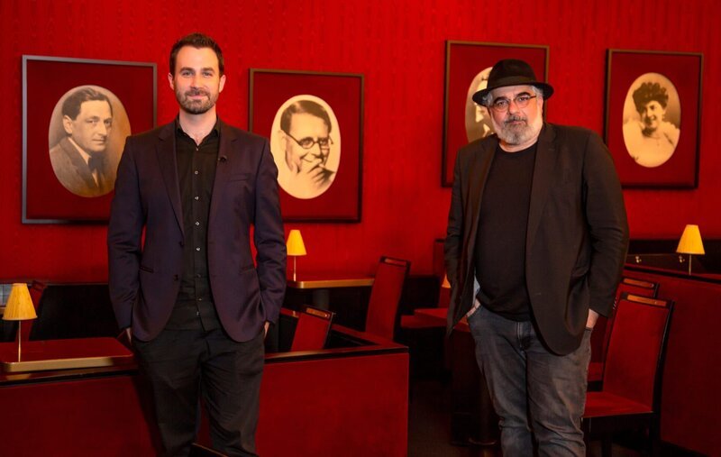 L-R: Peter Fässlacher, Michael Niavarani. – Bild: Philip Aschauer / ORF / produktionsraum L-R: Peter Fässlacher, Michael Niavarani. – Bild: Philip Aschauer / ORF / produktionsraum