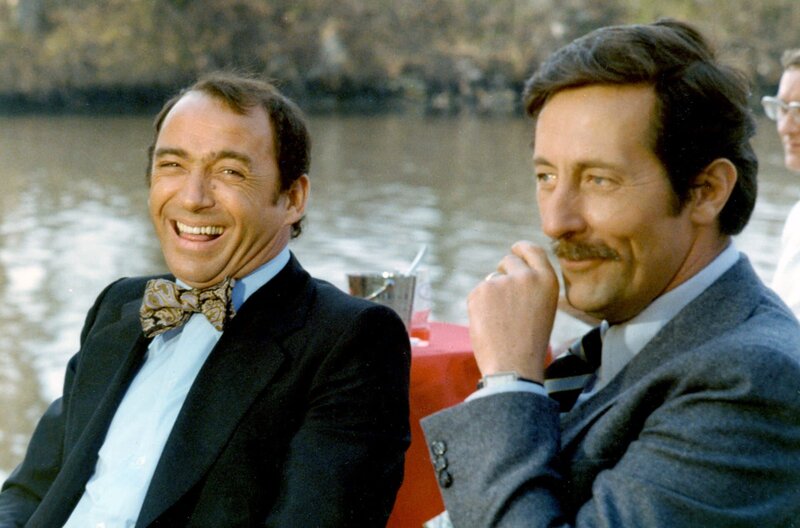 Ein Elefant irrt sich gewaltig – Bild: Gaumont International/​La Guéville /​ Daniel (Claude Brasseur, li.) und Étienne (Jean Rochefort, re.) sind enge Freunde, die sich gegenseitig in schwierigen Zeiten unterstützen.