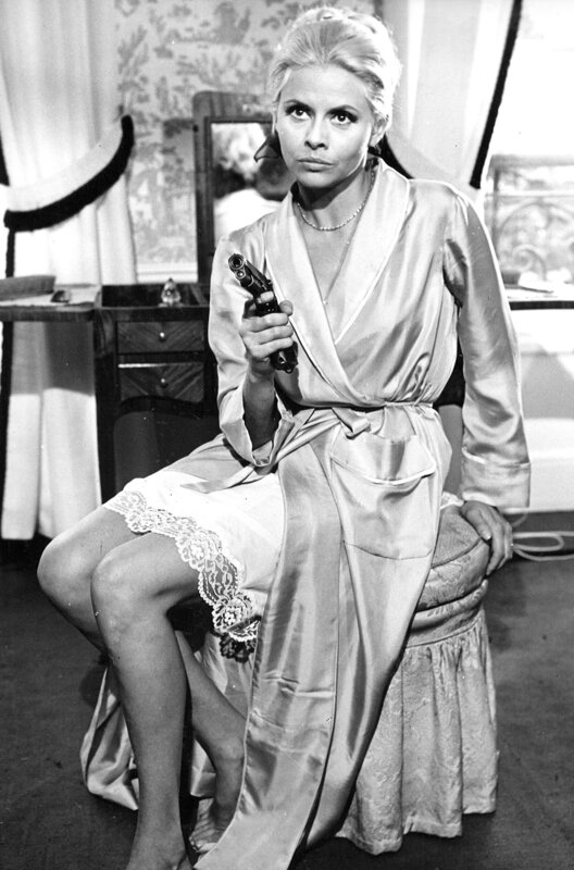 Lucky Jo – Bild: 1964 Productions J. Roitfeld/​Claude Lecomte /​ Simons Lebensgefährtin Adeline (Christiane Minazzoli) denkt, ?Lucky Jo? habe ihrem Partner erneut Unglück und ihn so ins Gefängnis gebracht.