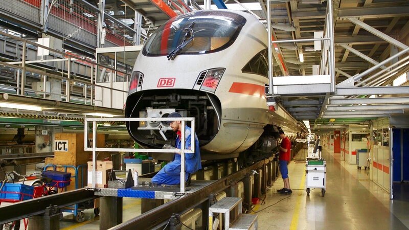 Die Instandsetzung der Schnellzüge bedeutet Akkordarbeit an 365 Tagen im Jahr. – Bild: N24 Doku