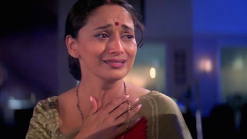 Radha (Madhuri Dixit) +++ Die Verwendung des sendungsbezogenen Materials ist nur mit dem Hinweis und Verlinkung auf RTL+ gestattet. +++ – Bild: ${image.CopyrightShort} { image.CopyrightLong}
