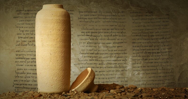 Die Bibel ist das meistverkaufte Buch der Welt, doch niemand kennt ihren Verfasser. Neue Untersuchungen geheimnisvoller Manuskripte aus Israel bringen erstmals Licht ins Dunkel. – Bild: ZDF und Tobias Lenz./Tobias Lenz Die Bibel ist das meistverkaufte Buch der Welt, doch niemand kennt ihren Verfasser. Neue Untersuchungen geheimnisvoller Manuskripte aus Israel bringen erstmals Licht ins Dunkel. – Bild: ZDF und Tobias Lenz./Tobias Lenz