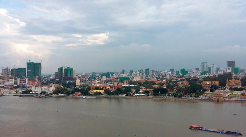 Boomtown Phnom Penh – Kambodschas Hauptstadt liegt am Zusammenfluss von Tonle Sap und Mekong. – Bild: ZDF und SR/​Ute Werner.