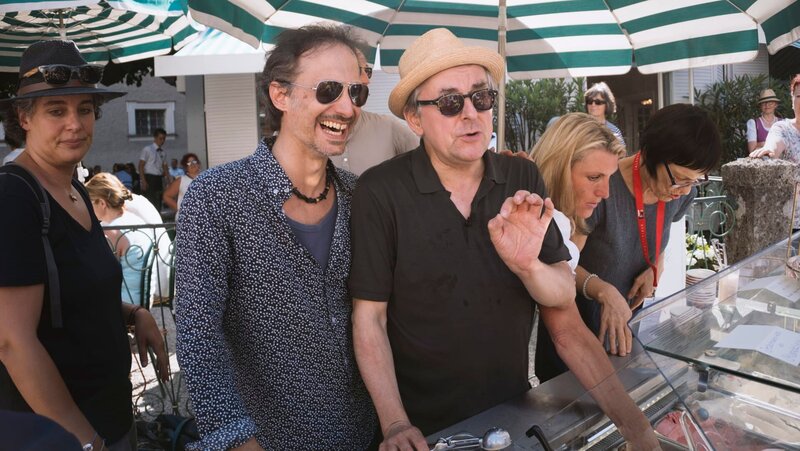 Ostrowski sucht Jedermann – Bild: ServusTV /​ FCKW Filmproduktion