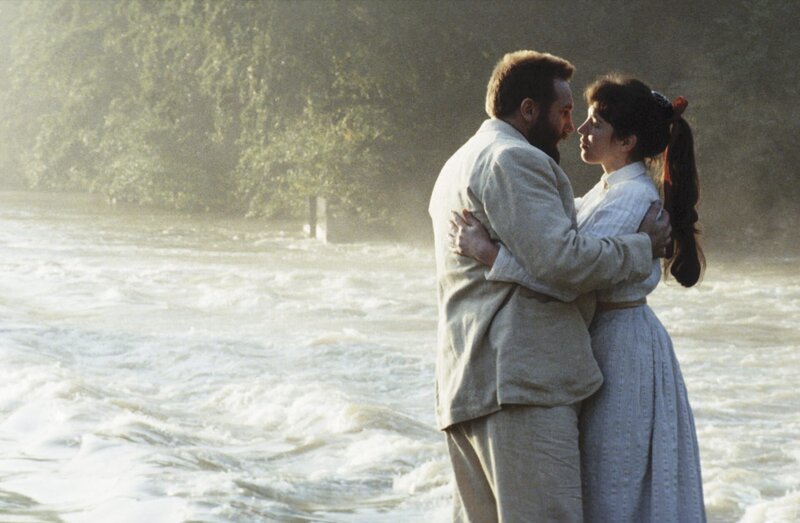 Camille Claudel (Isabelle Adjani), vielleicht die begabteste uns bekannte Bildhauerin ist die Schwester des französischen Dichters Paul Claudel und vor allem die Geliebte des größten Bildhauers des 20. Jahrhunderts, Auguste Rodin (Gérard Depardieu). Sie war seine talentierteste Schülerin, verstrickte sich aber in eine tragische Liebesaffäre mit ihm, da er seine Frau nie verließ. – Bild: Kinowelt GmbH Camille Claudel (Isabelle Adjani), vielleicht die begabteste uns bekannte Bildhauerin ist die Schwester des französischen Dichters Paul Claudel und vor allem die Geliebte des größten Bildhauers des 20. Jahrhunderts, Auguste Rodin (Gérard Depardieu). Sie war seine talentierteste Schülerin, verstrickte sich aber in eine tragische Liebesaffäre mit ihm, da er seine Frau nie verließ. – Bild: Kinowelt GmbH
