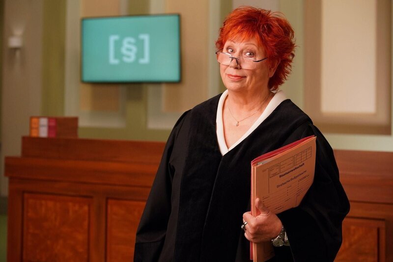 Richterin Barbara Salesch +++ – Bild: RTL /​ Stefan Gregorowius