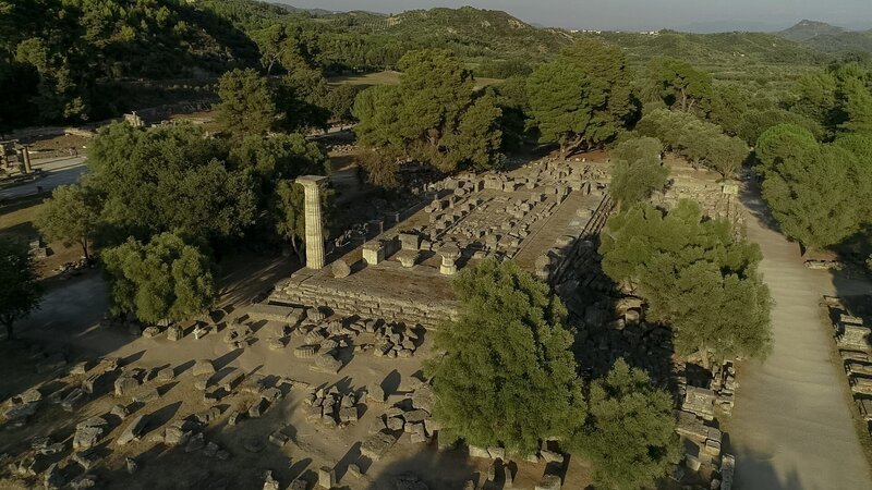 Von dem Tempel des Zeus von Olympia sind heute nur noch Ruinen übrig. – Bild: ZDF und Sven Fackler. Von dem Tempel des Zeus von Olympia sind heute nur noch Ruinen übrig. – Bild: ZDF und Sven Fackler.