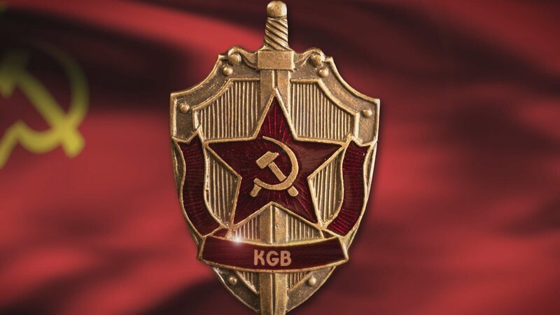 Das offizielle Emblem des Geheimdienstes: Schild und Schwert. – Bild: ZDF und Eugen Khorolskiy./​Eugen Khorolskiy