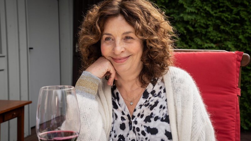 Francesca Schmitz (Teresa Harder) – Bild: ARD/​Thomas Kost /​ ARD-Programmdirektion