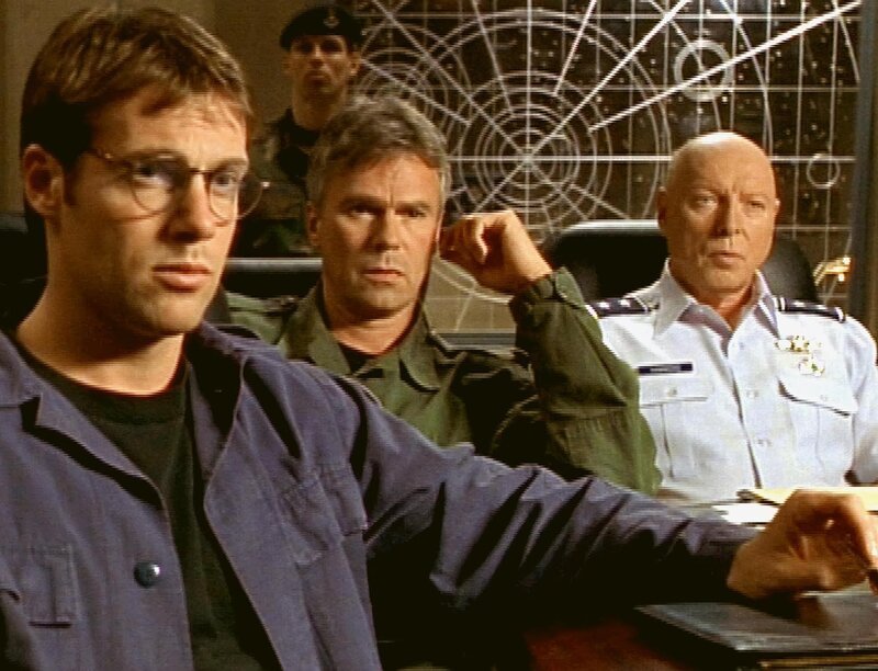 - Szenenfoto v.li.n.re.: Michael Shanks, Richard Dean Anderson, Don S. Davis, RTL II, USA, William Gereghty, RTL II. – Bild: RT2