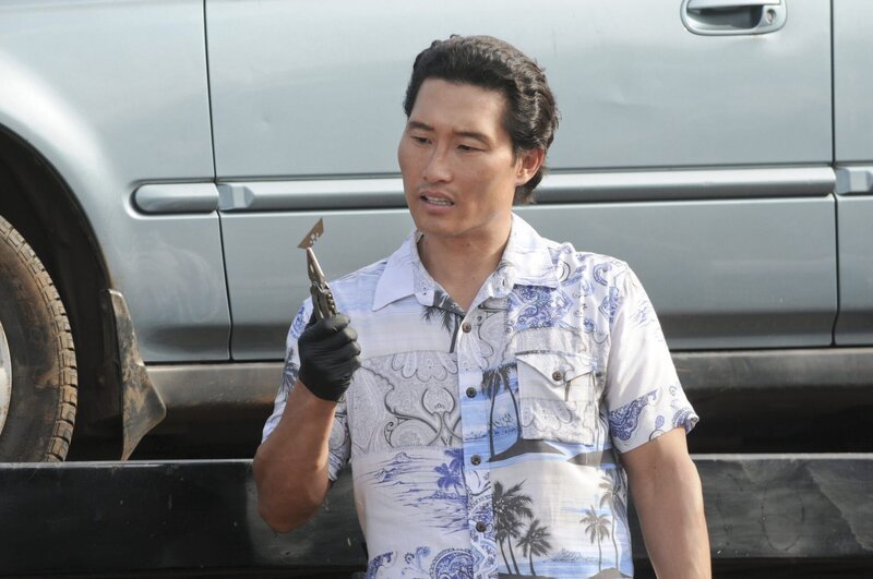 Die Ermittlungen in einem Mordfall laufen auf Hochtouren: Chin (Daniel Dae Kim) … – Bild: TM & © CBS Studios Inc. All Rights Reserved. Lizenzbild frei