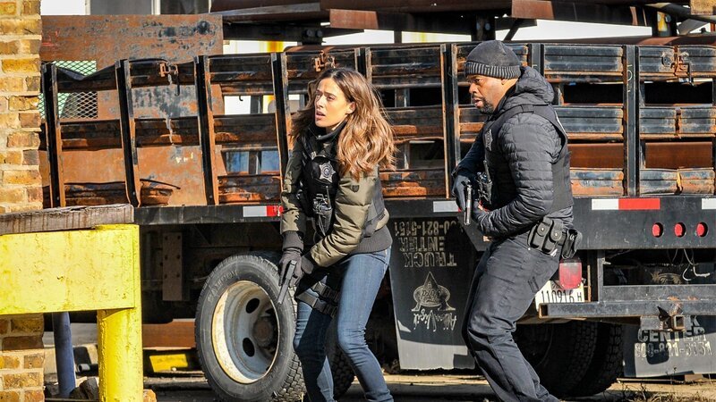 Kim Burgess (Marina Squerciati) und Kevin Atwater (LaRoyce Hawkins) – Bild: AXN Black