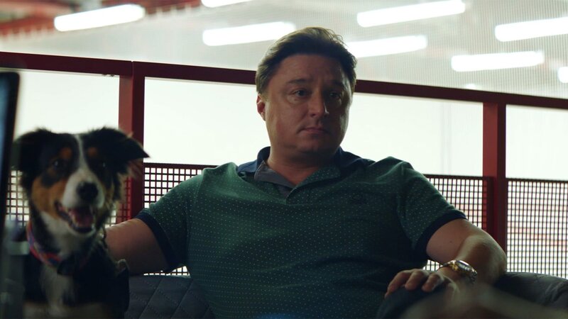 Oleg ( Maksim Lagashkin ) – Bild: AXN White