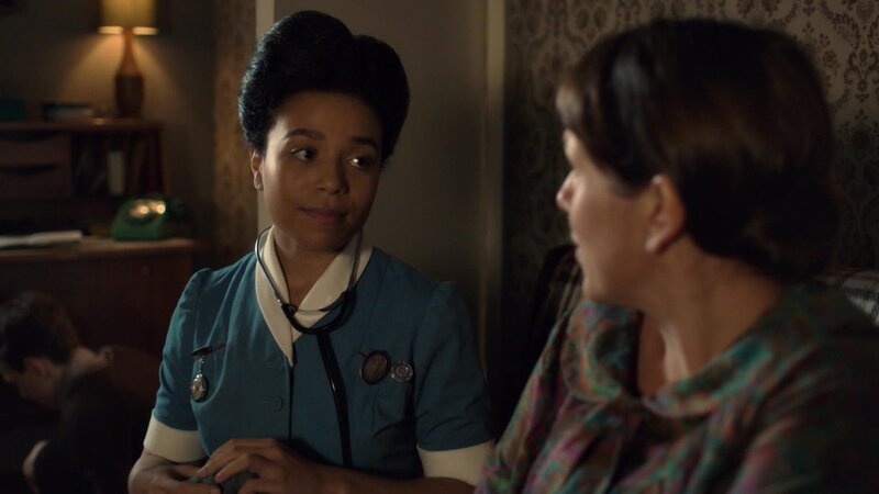 Lucille Anderson (Leonie Elliott, l.) – Bild: AXN White