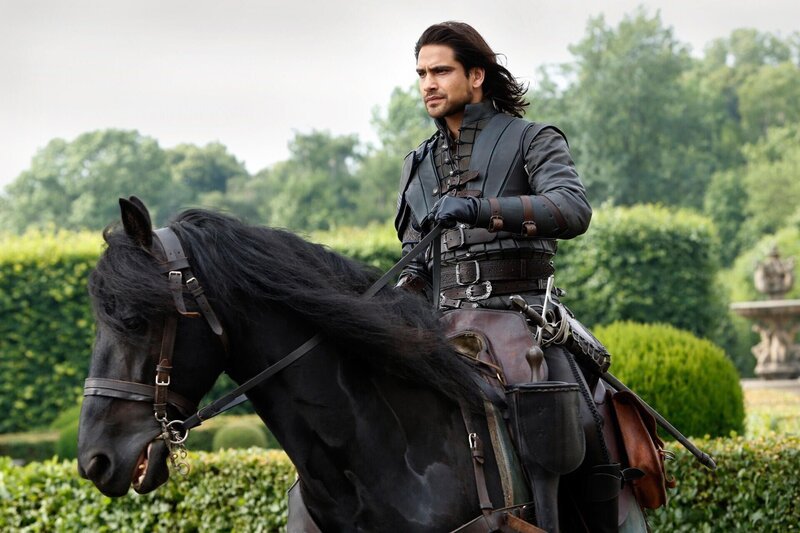 D’Artagnan (Luke Pasqualino) – Bild: Dieses Bild darf ausschließlich nach Maßgabe der Allgemeinen Geschäftsbedingungen für die Presselounges der Sender der ProSiebenSat.1 Media SE (AGB) genutzt werden. Die in den AGB festgesetzten Rechteeinschränkungen sind unbedingt  …