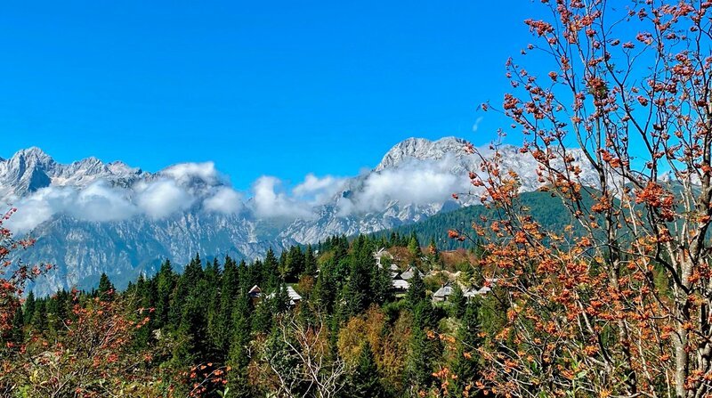 Velika Planina, die Hirtensiedlung am Südrand der Steiner Alpen – Bild: BR/MfG-Film/NDR/Till Lehmann/Till Lehmann Velika Planina, die Hirtensiedlung am Südrand der Steiner Alpen – Bild: BR/MfG-Film/NDR/Till Lehmann/Till Lehmann
