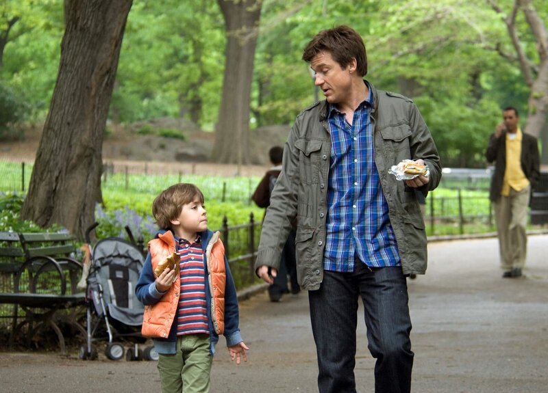 Umständlich verliebt – Bild: PLURIMEDIA (Baster Productions, LLC /​ Macall Polay)