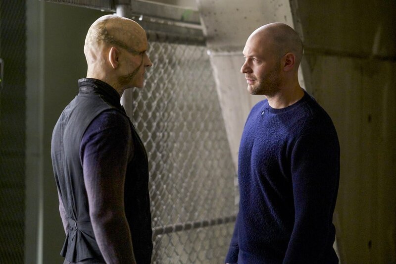 Das Vertrauen untereinander wird in der Gruppe auf eine harte Probe gestellt. Lassen sich auch Quinlan (Rupert Penry-Jones, l.) und Eph (Corey Stoll, r.) davon beeinflussen? – Bild: 2017 FX Productions, LLC. All rights reserved. Lizenzbild frei