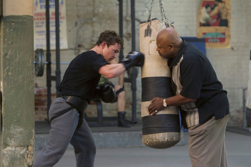 Hotch und sein Team werden nach Philadelphia gerufen, um eine Serie brutaler Morde zu untersuchen und gerät auf der Suche nach dem Mörder in die Boxszene der Stadt: Jimmy Hall (Shawn Hatosy, l.) und Tony Cole (Charles S. Dutton, r.) … – Bild: 13th Street