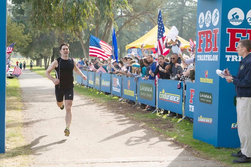 Der FBI-Triathlon steht an, und Hotch (Thomas Gibson) nimmt daran teil … – Bild: 13th Street