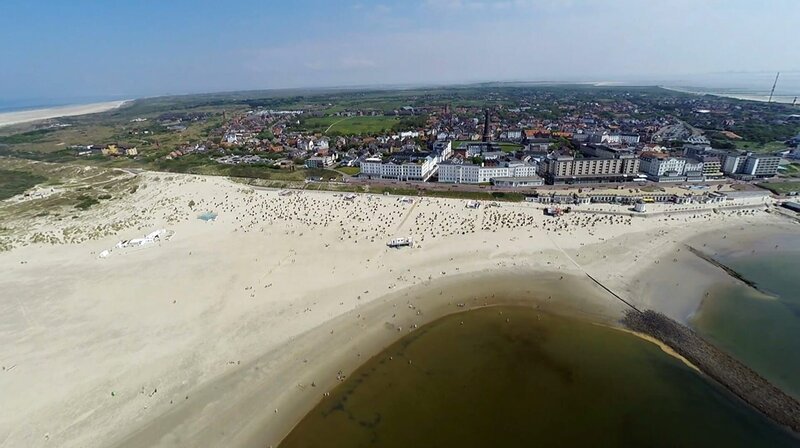 Luftbild der Insel Borkum. Weitere Fotos auf Anfrage. – Bild: NDR