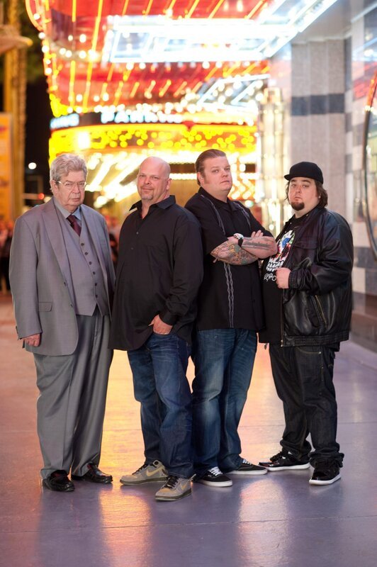 L-R: Richard Harrison, Rick Harrison, Corey Harrison und Austin ‚Chumlee‘ Russell – Bild: HISTORY