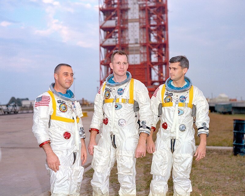 l-r: Gus Grissom, Ed White und Roger Chaffee – Bild: Public domain