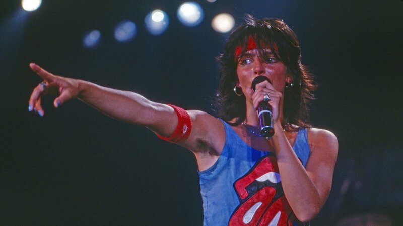 Sie wird zum Superstar der Neuen Deutschen Welle: Nena. Ihre ‚99 Luftballons‘ werden sogar international zum Hit – als einziger NDW-Song. – Bild: ZDF und Ullstein Bild United Archives