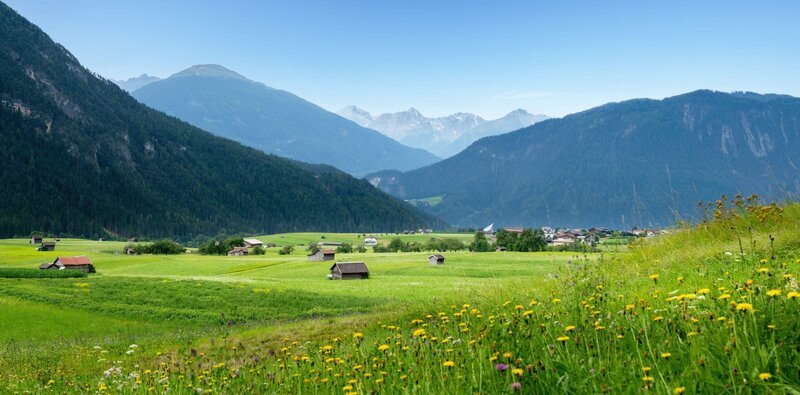 Die wunderschöne Region Wildschönau liegt in einem abgelegenen Alpental auf rund 1.000 m Höhe am Westhang der Kitzbüheler Alpen – Bild: Shutterstock /​ Nick Brundle Photography